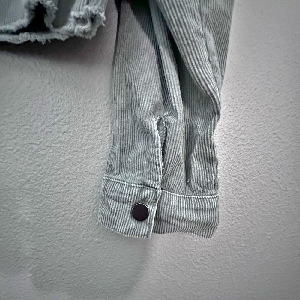 LULU'S | Sage Green Corduroy Cropped Jacket Button Down | Size Small - Picture 4 of 5